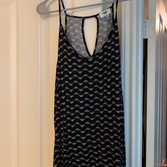 Old Navy Tops - Black&white long tank top